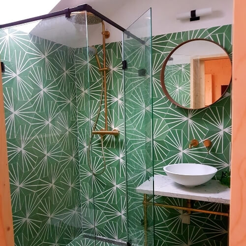 patroon tegels groen badkamer wandtegels